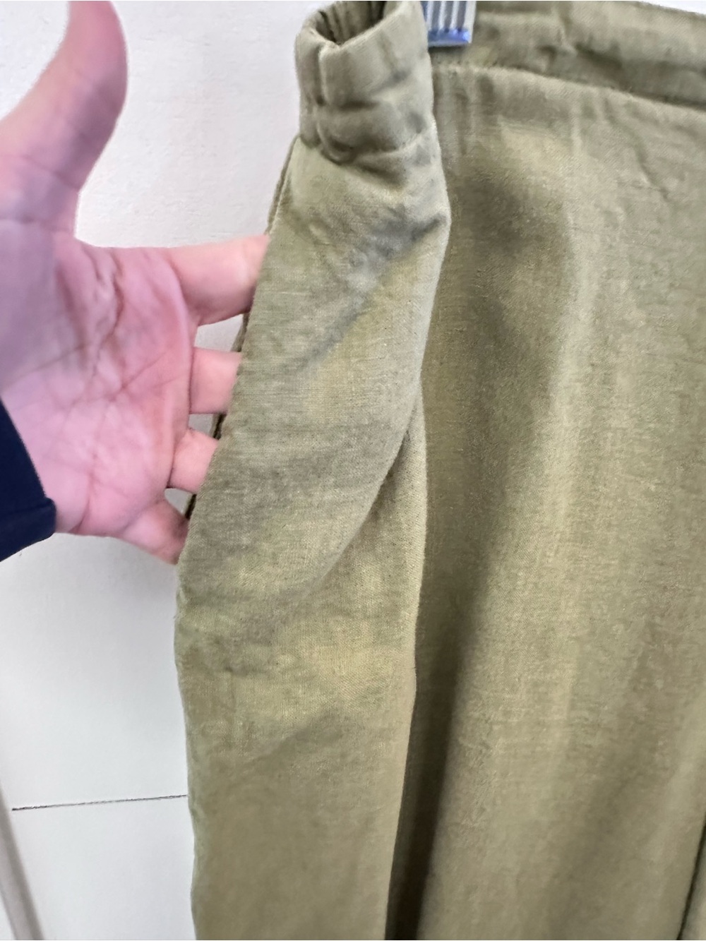 Flax Wide-Leg Linen Pants in Olive Green - Picture 4 of 14